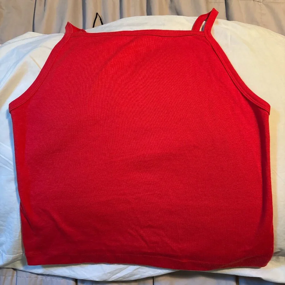 Doen Angie Tank in Scarlet - Picture 15 of 15